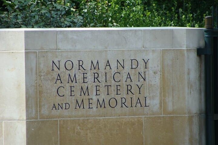 Private round transfer to Normandy D Day Beaches from Paris
