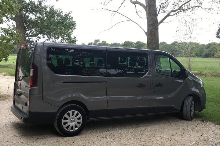 Air-conditioned mini-van