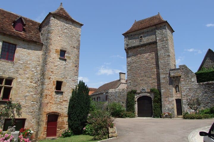 The entrance to Loubressac castle