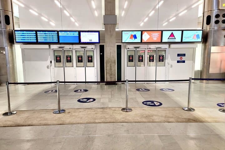 Customer reception Roissy Charles-de-Gaulle Airport.