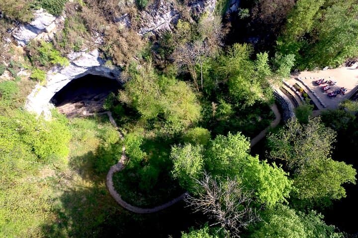 Self-guided tour of the Caves of Cerdon