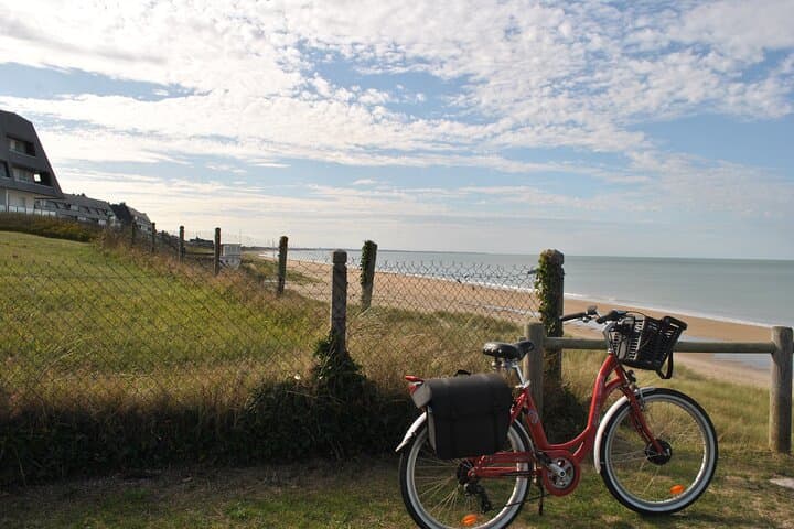 Private Guided Bike Tour of Cabourg and Dives in French