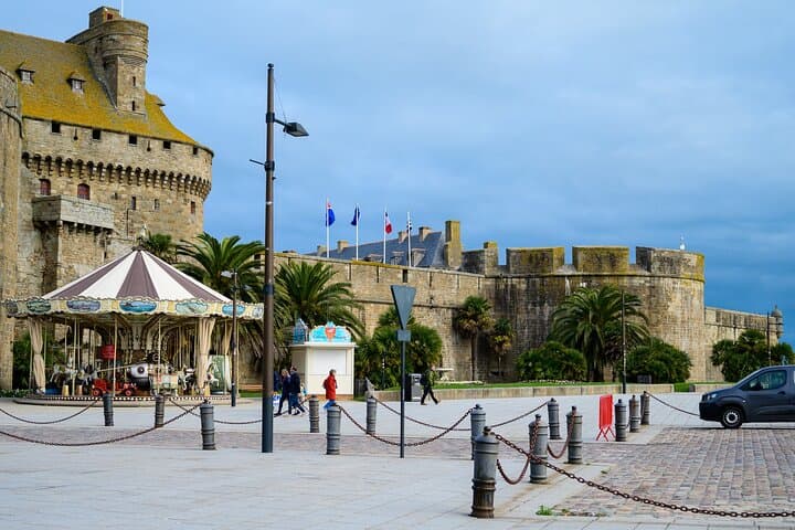 2 Days Trip to Mont-Saint-Michel & Saint-Malo Hotel Pick up