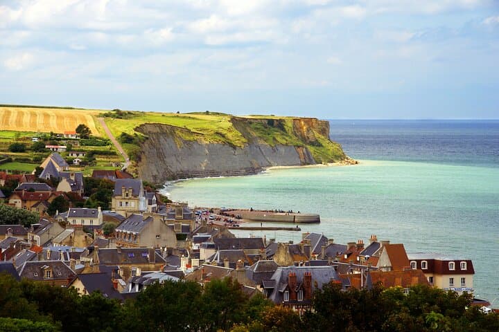 D-Day Normandy Beaches Guided Trip by Car from Paris