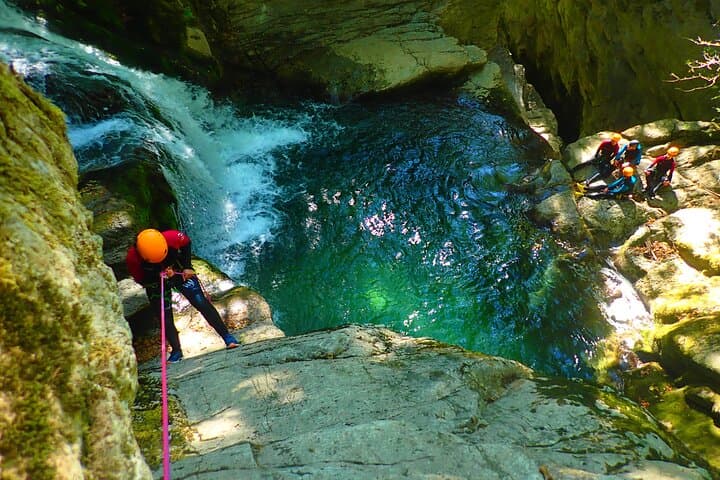 furon canyoning in grenoble
www.terranova-canyoning.fr