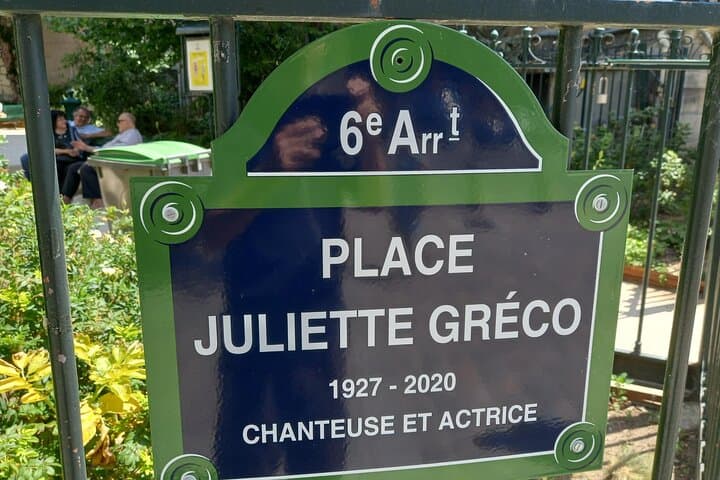Chanson and Musical Tour in Paris