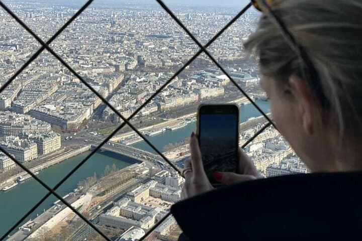 Paris Top Tier Eiffel Tower Semi-Private Guided Tour Max 6 People