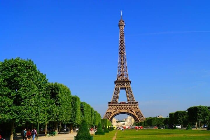 Paris Top Tier Eiffel Tower Semi-Private Guided Tour Max 6 People