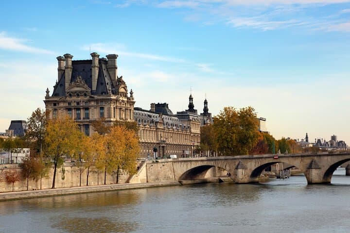 Private Louvre Tour in Paris for Kids and Families