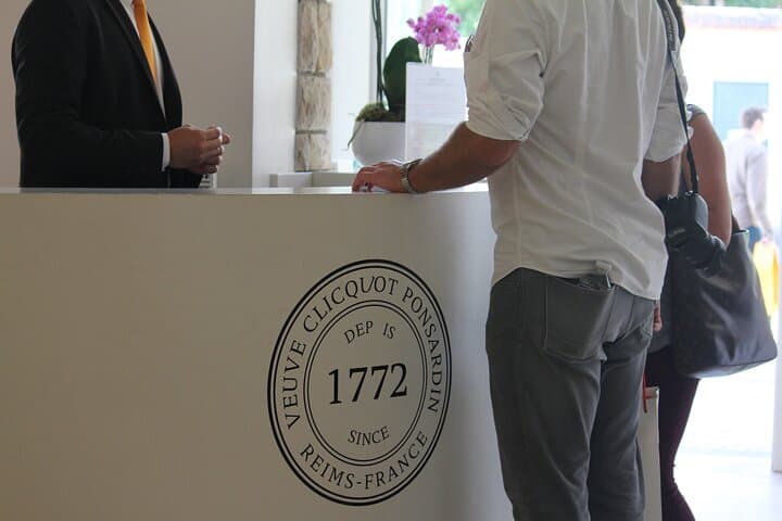 Veuve Clicquot & Your Choice - Custom Planned Tour & Private Car