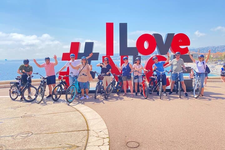 Come to see our famous #ILOVENICE with the sightseeing tour of Nice