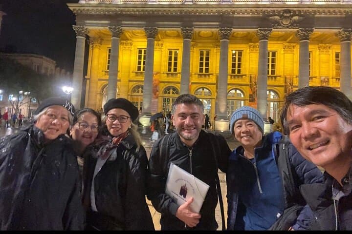 Bordeaux Night Walk Ending with Delicious wine & cheese Tasting