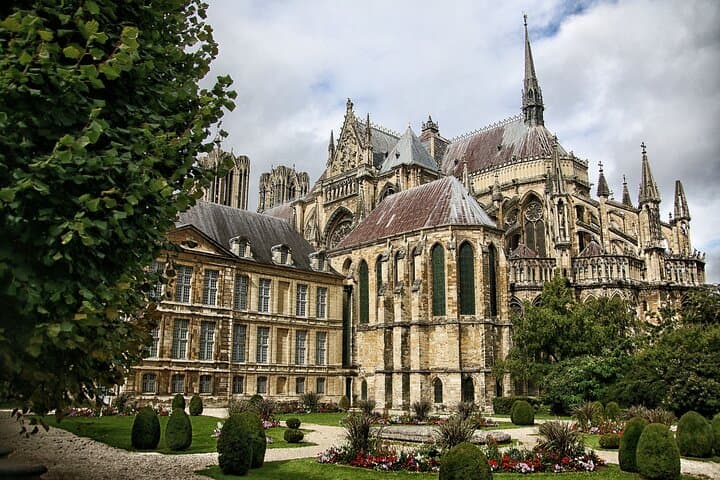 Private Direct Transfer From Paris to Reims