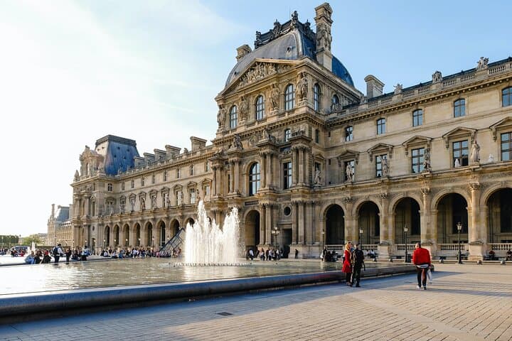 Private Paris Walking Tour with Tour Guide