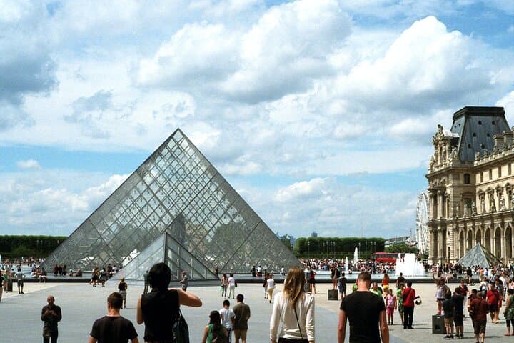 Private Paris Walking Tour with Tour Guide