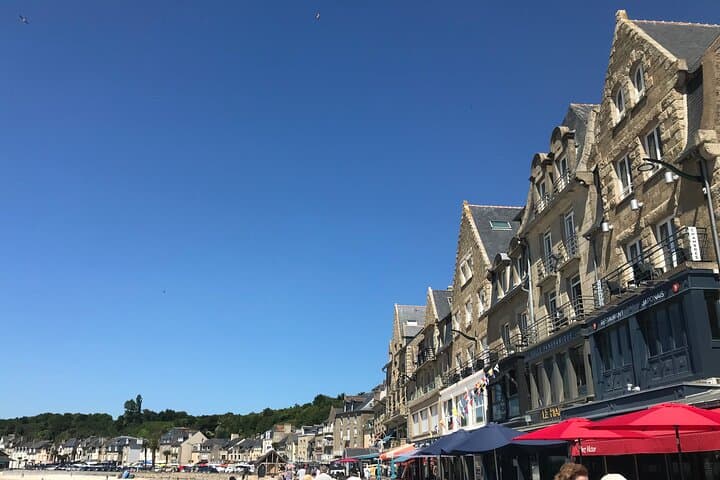 Private Tour to Saint Malo and Cancale with Oyster Tasting