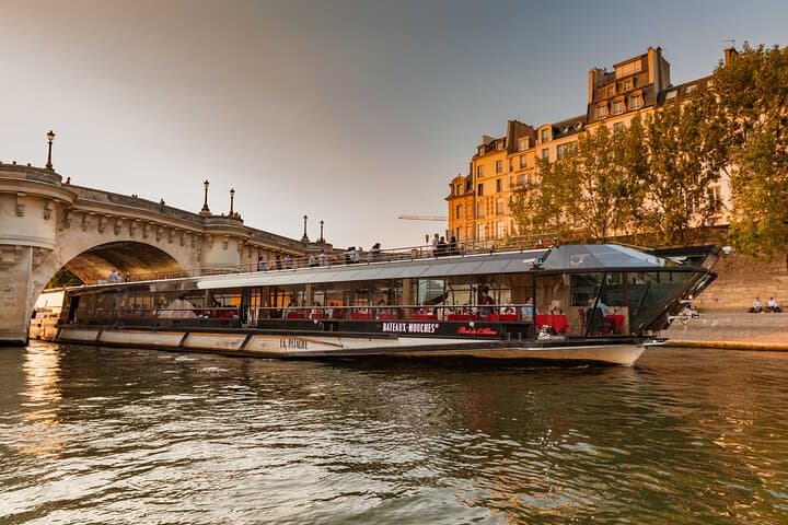 Bateaux Mouches® Special Marriage Proposal Dinner Cruise in Paris