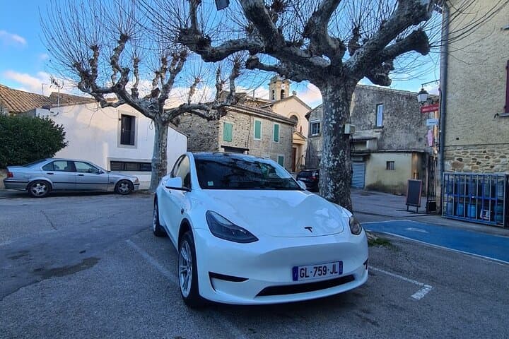 Marseille Airport transfer for Cassis hotel and apartment