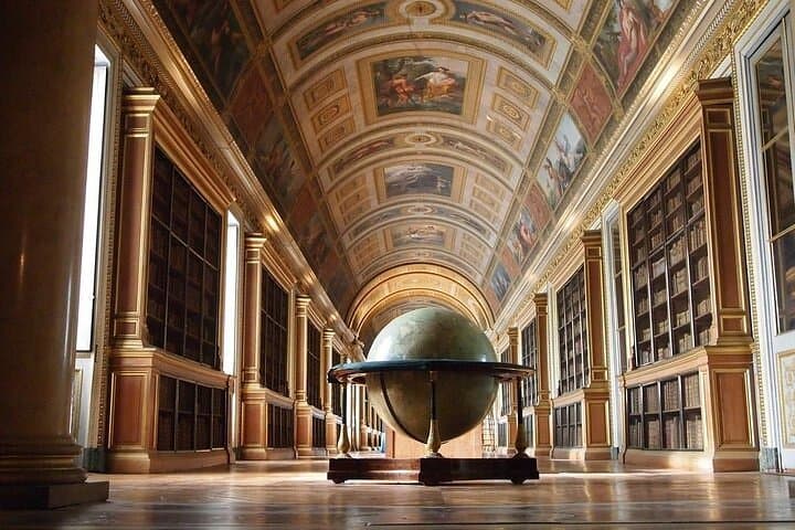 Fontainebleau & Vaux-Le-Vicomte Castles - Transportation Trip