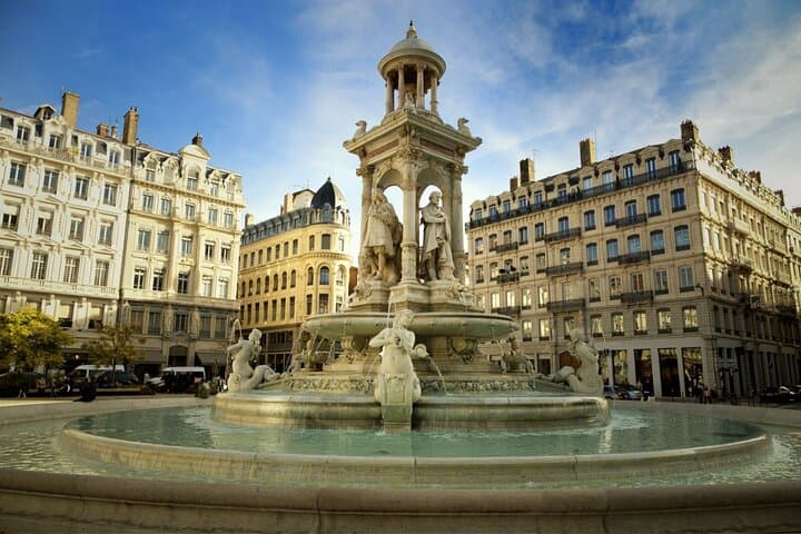 Private Walking Tour Lyon Traboules Old Town Heritage