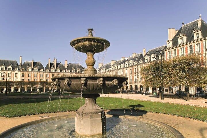 Paris, Montmartre, Le Marais & Saint Germain Private Tour