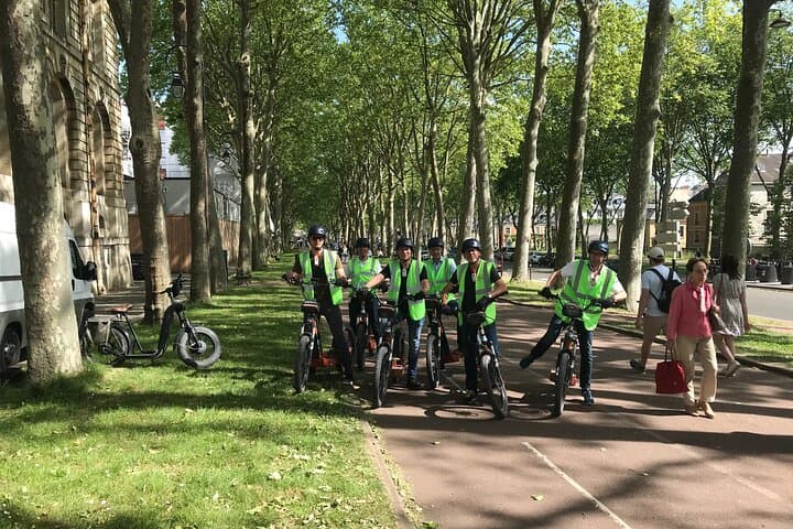 Departure of friends after the electric scooter initiation #etrott
Departure of friends after the electric scooter initiation #etrott