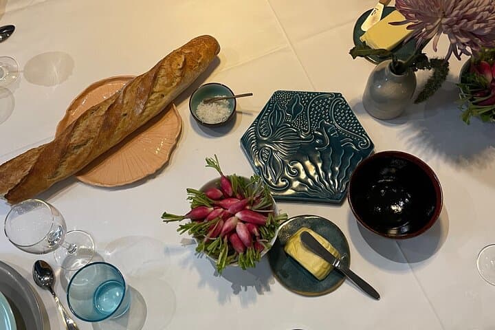 A Tasty 4-course Parisian Dinner in Montmartre