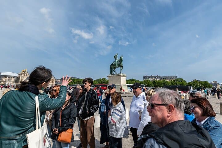 Meet your friendly guide at the equestrian statue of Louis the XIV in the Place d'Armes and be ready to be amazed by the astonishing Versailles' palace