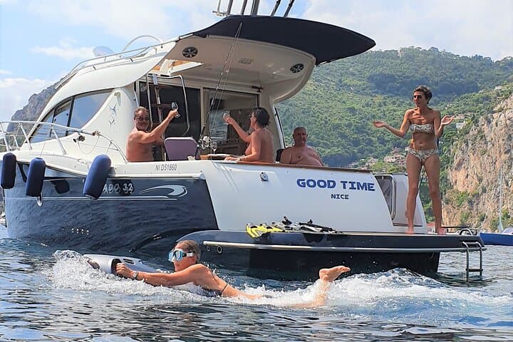 Aperitif, swimming, seabob