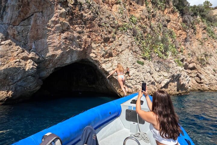 Boat tour guided from Nice to Monaco with snorkeling