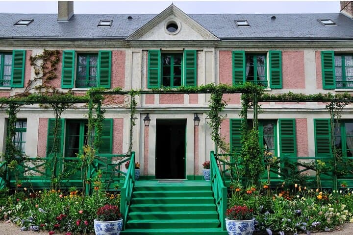 Midnight in Paris Movie Locations - Private Tour with Local Guide