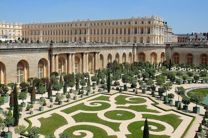 Midnight in Paris Movie Locations - Private Tour with Local Guide