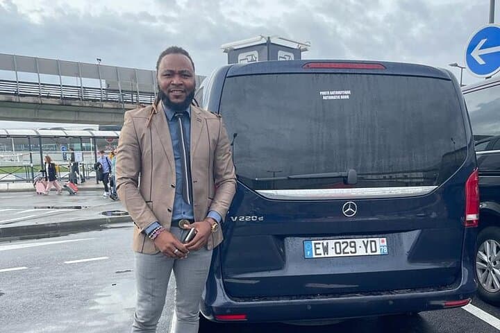 Private Transfer Paris Return or Return Charles de Gaulle Airport