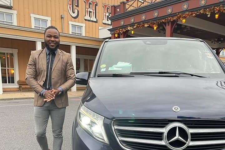 Round trip transfer between Disneyland and the Airport