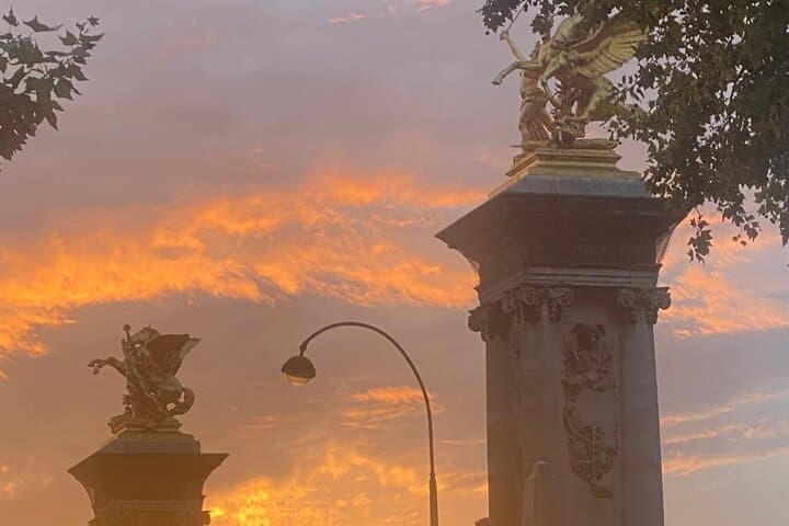 Alexandre III statues on a fire sun set from Sumer ..