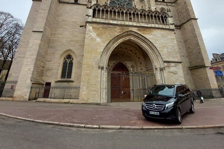 Private transfer from Dijon or Beaune to CDG Airport or Paris