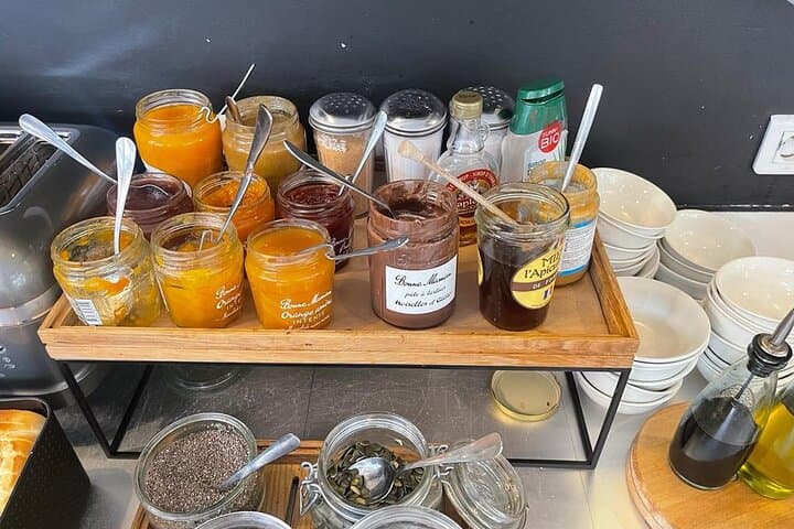 I will offer “confiture bonne maman “
“Jam “