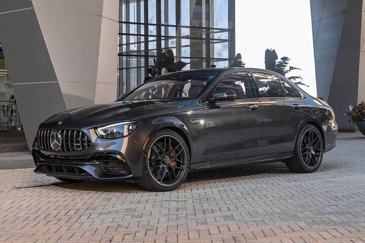 Arrival Private Transfer Paris Airport CDG to Paris by Sedan