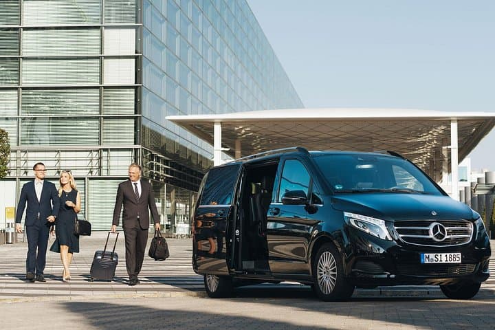 Private Departure Transfer from Paris to CDG or ORLY Airports