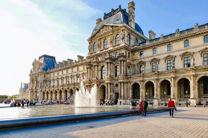 Paris City Center Free Walking Tour (Tip-Based)