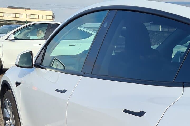 Private Transfer Versailles Palace → Paris | One-Way EV