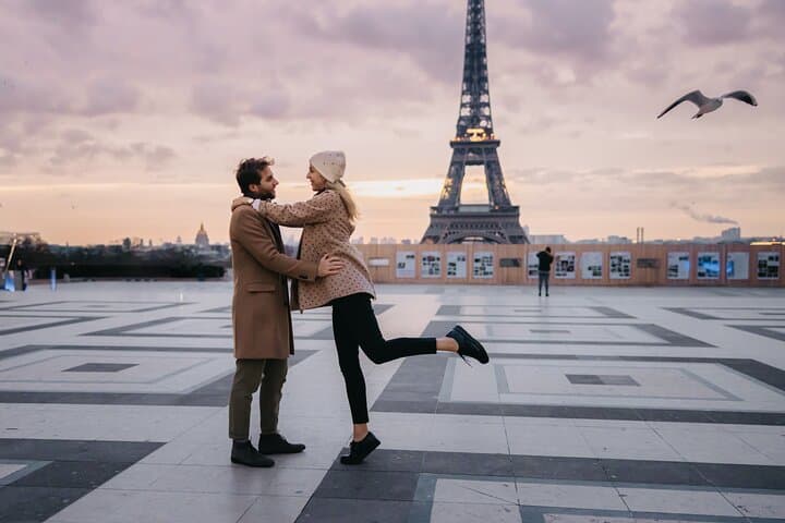 Eiffel Tower: Video reel