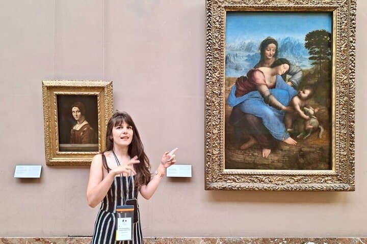 Louvre Museum Guided Tour with Artist