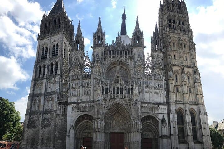 Private Tour to Giverny and Rouen from Le Havre or Honfleur