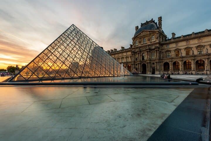 Historic Paris: Exclusive Private Tour with a Local