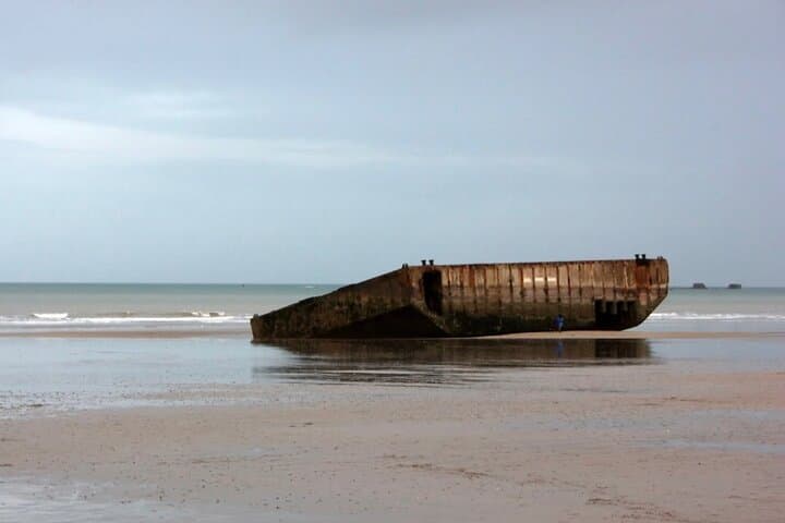 ARROMANCHE NORMANDY ARTIFICIAL HARBOR