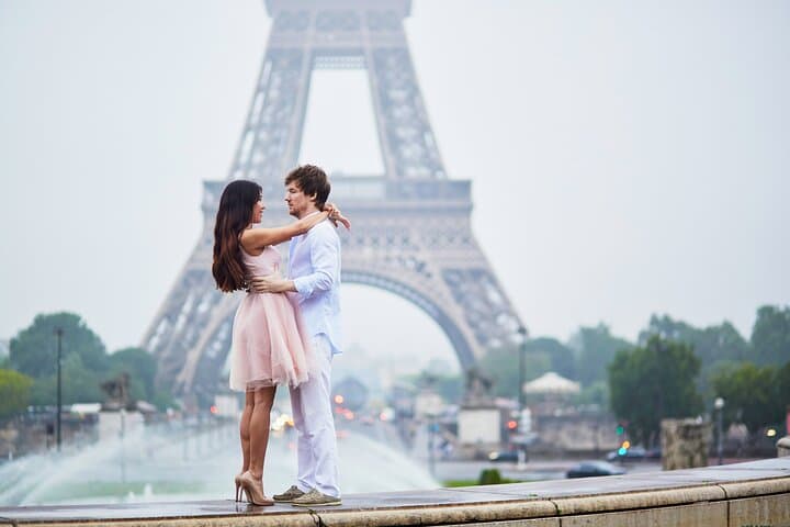 Private Proposal Photoshoot in Paris