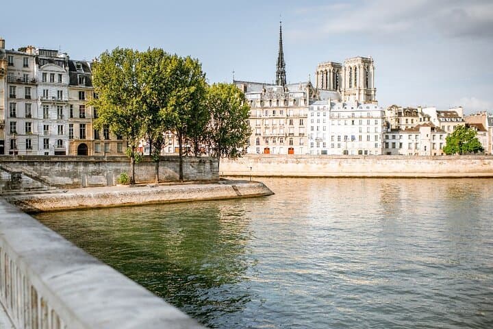 Notre Dame Private and Semi-Private Guided Tour