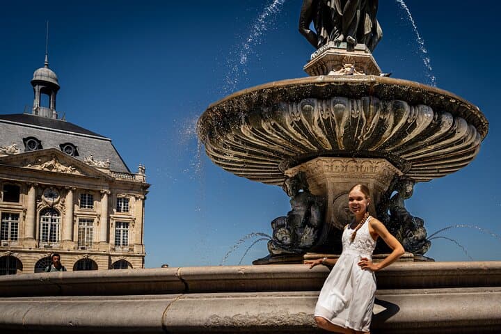2 Hour Private Photo Session in Bordeaux (THE MOST BEAUTIFUL)