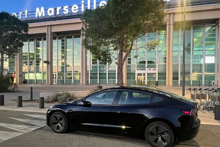Private Transfers from Montpellier Airport to Montpellier